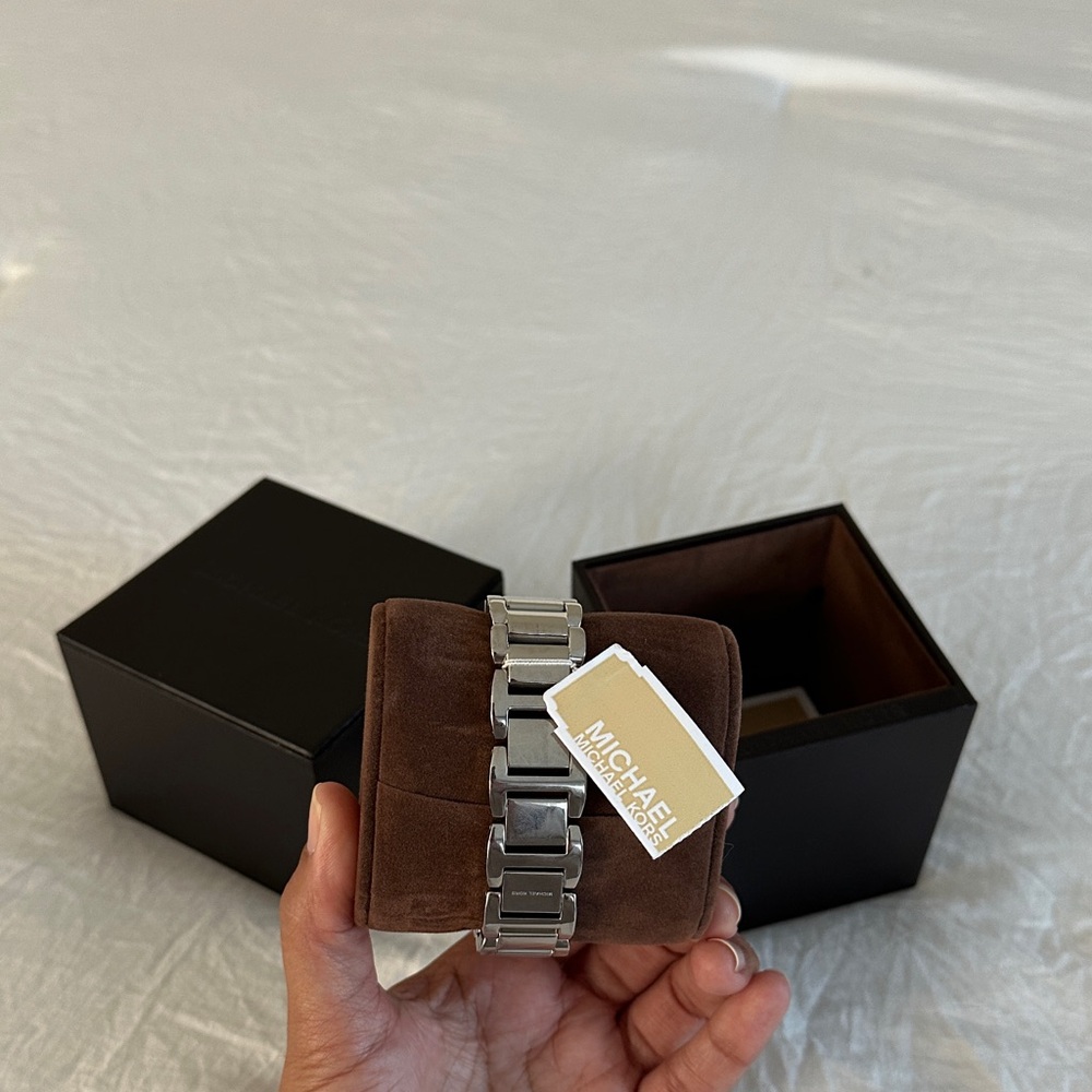 Michael Kors Silver Tone Watch - Picture 2 of 4